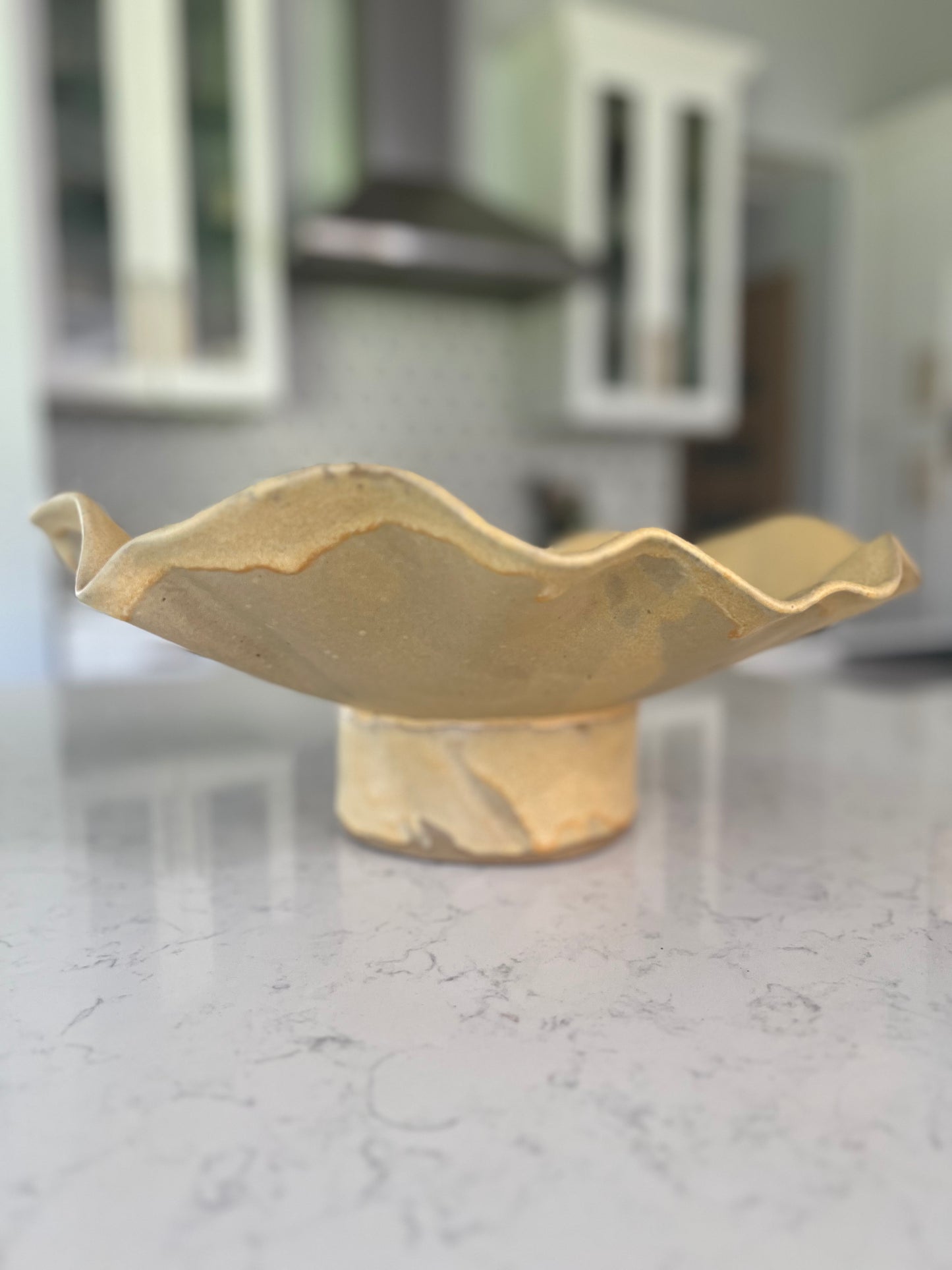 Ruffled Fruit Bowl - Matte Golden Mustard
