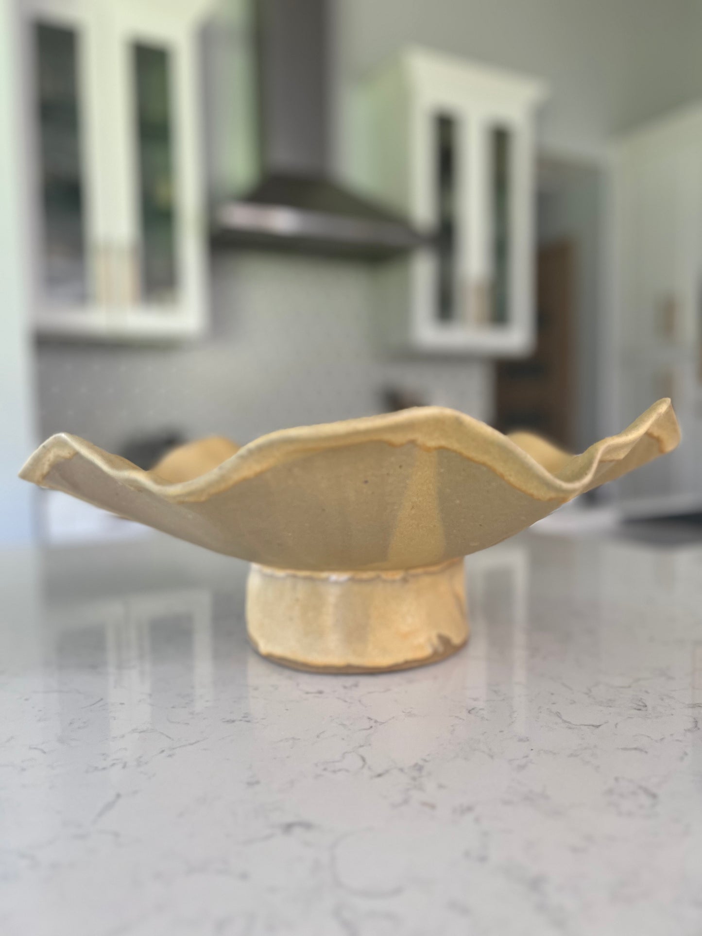 Ruffled Fruit Bowl - Matte Golden Mustard