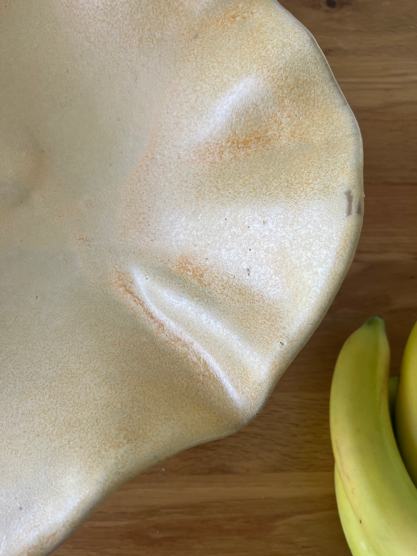 Ruffled Fruit Bowl - Matte Golden Mustard