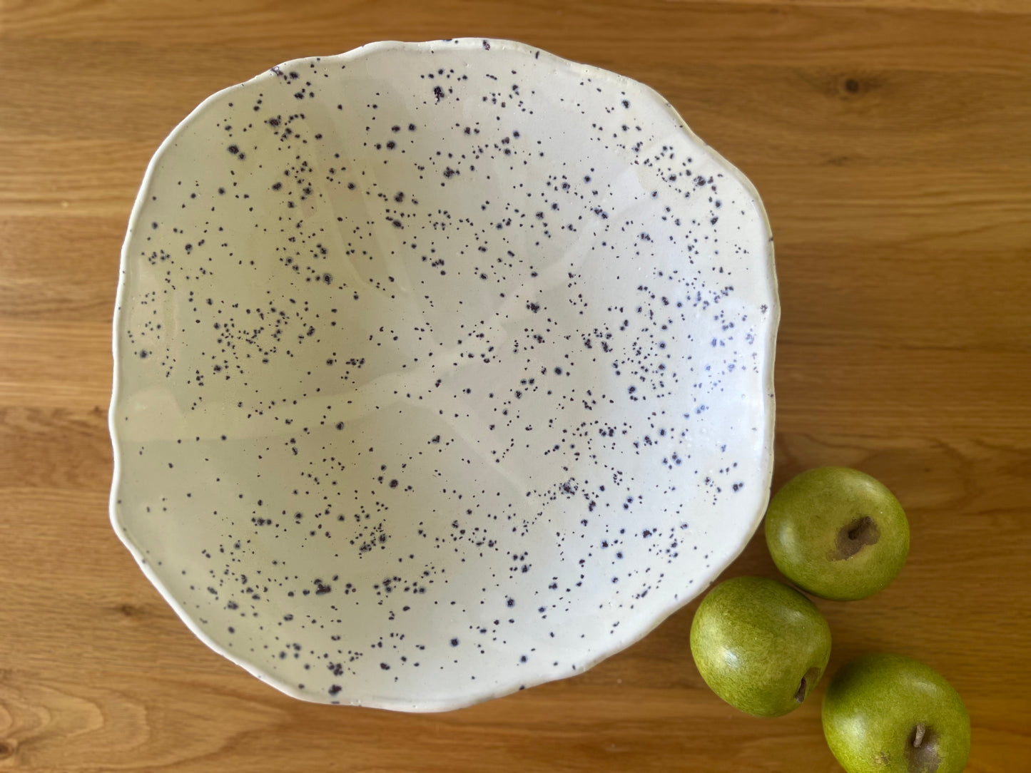 Three-Legged Pillar Pedestal Fruit Bowl - Matte White with Indigo Specks