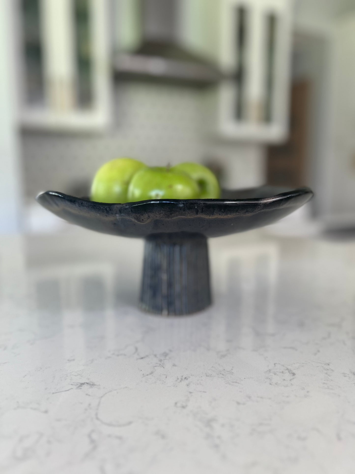 Small Pedestal Fruit Stand - Hazy Satin Black