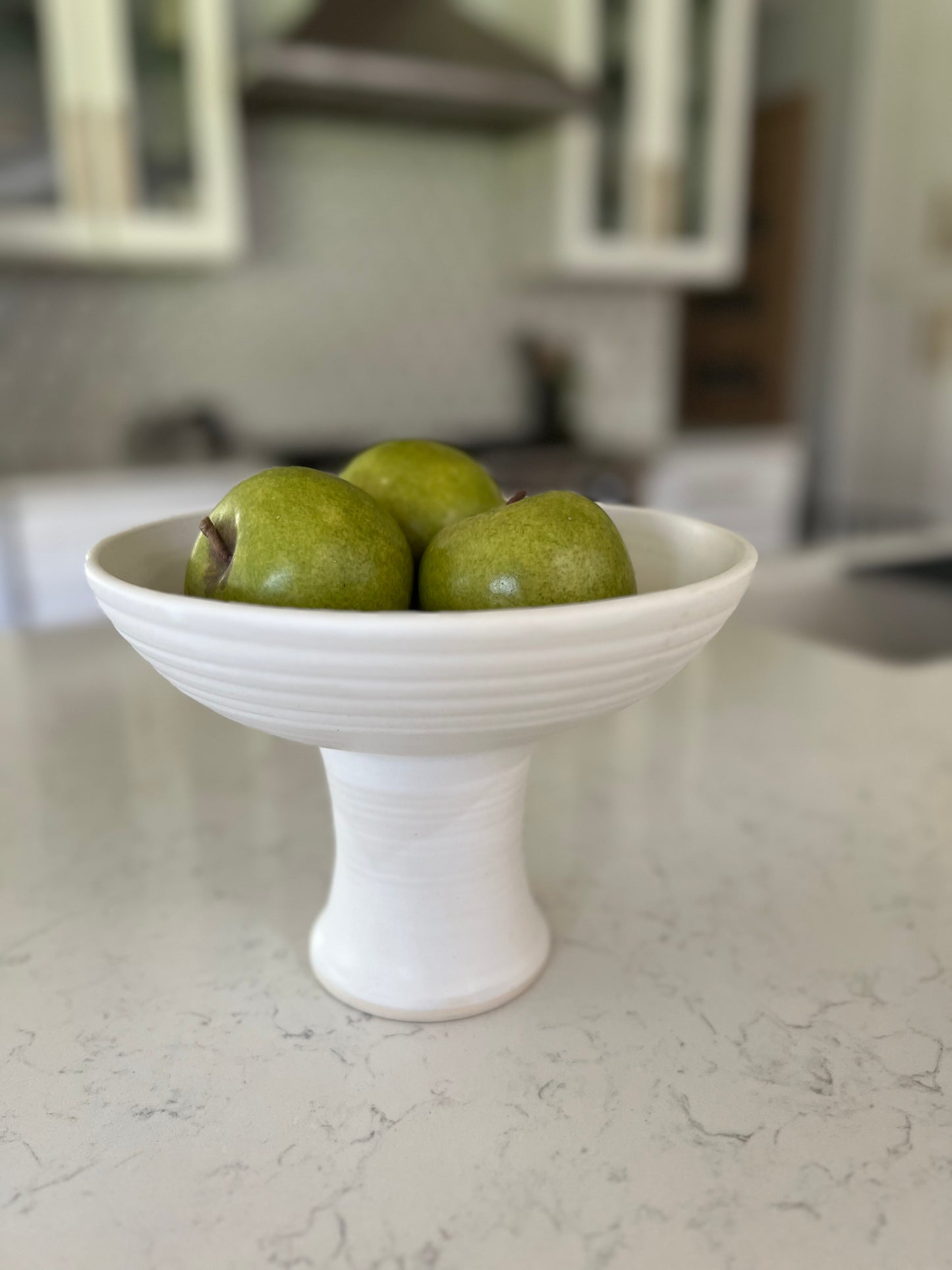 Small Pedestal Fruit Stand - Matte White