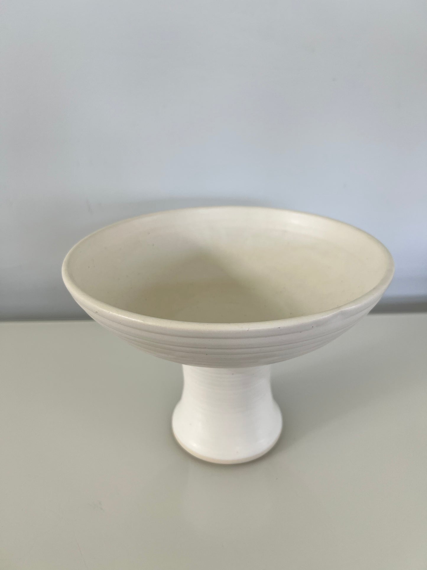Small Pedestal Fruit Stand - Matte White